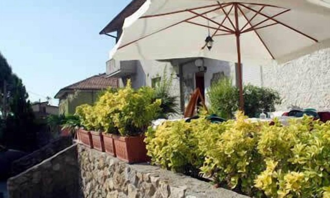 Castelnuovo Magra Hotel | Albergo Smeraldo