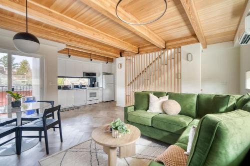 Alberta Arts District House | Alberta Arts District Hideaway- Stylish Townhome