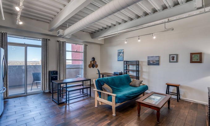 Raynolds Addition House | Albuquerque downtown condo