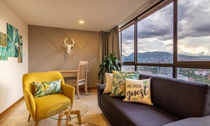 La Aguacatala Apartment | Alcázar de Oviedo By EE Hotels