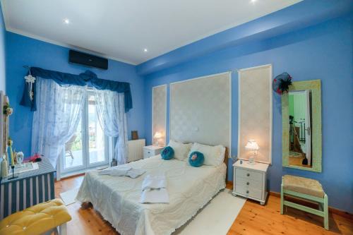 Kavvadades Apartment | Alex Cottage on the Hill-Lemon garden BBQ Parking