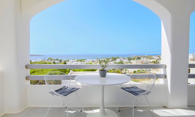 Drios House | Alexander Suites