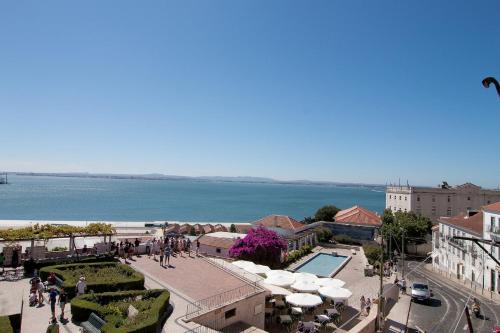 Santa Maria Maior Apartment | Alfama Balcony - Awesome Tagus View