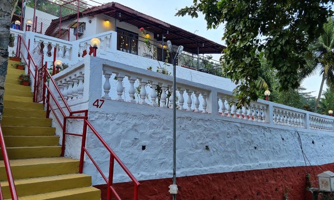 Yesade Villa | Alibag Outpost 2BHK AC Villa nr Kashid Revdanda