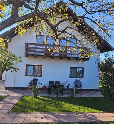 Moieciu House | Alio Guest House