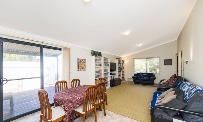 Ledge Point House | All you need and you can bring the pet