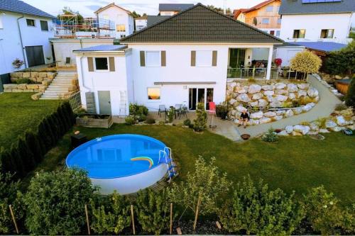 Christazhofen Apartment | Allgäu gemütliche, moderne Wohnung mit Garten-Pool