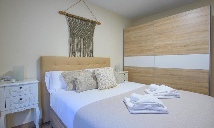 Perchel Norte Apartment | Almansa Malaga Center