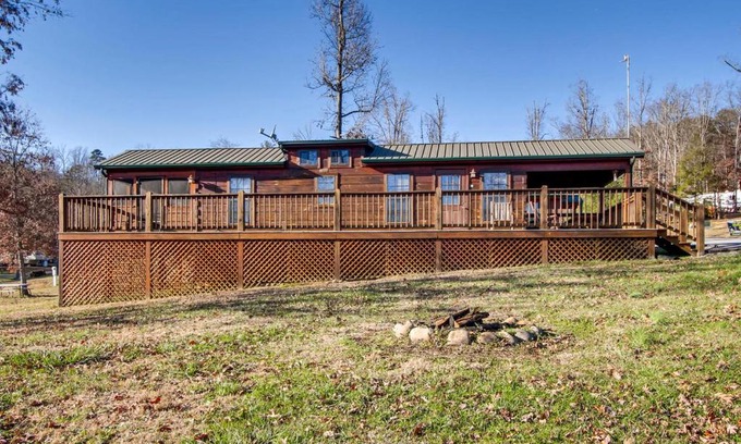 Wears Valley House | Almost Camping Too Cabin