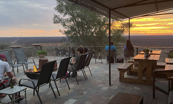 Otjiwarongo Cabin | Aloegrove Safari Lodge