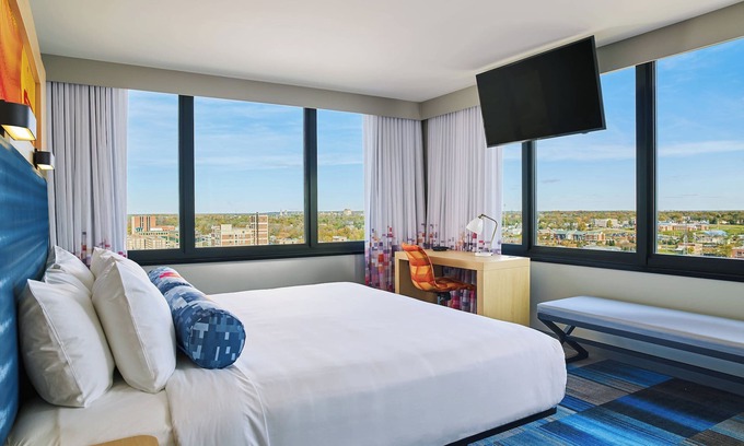 South Bend Hotel | Aloft South Bend