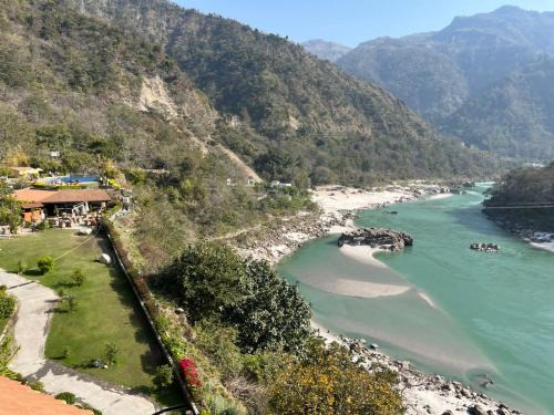 Tapovan Apartment | Aloha Terrace Apartment by Punianis