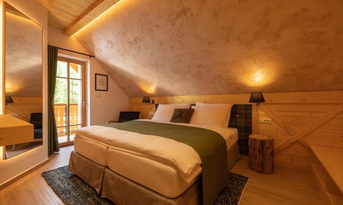 Ukanc Ski Chalet | Alpine SPA Chalet with Sauna & Fireplace at Lake Bohinj