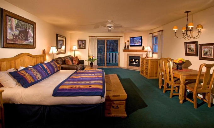 Taos Ski Valley Hotel | Alpine Village Suites