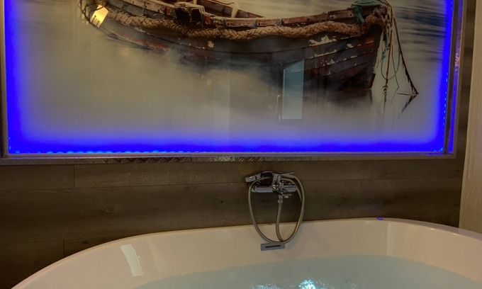 Schmidtheim Apartment | Alter Bahnhof, mit Optionalem Whirlpool und Sauna
