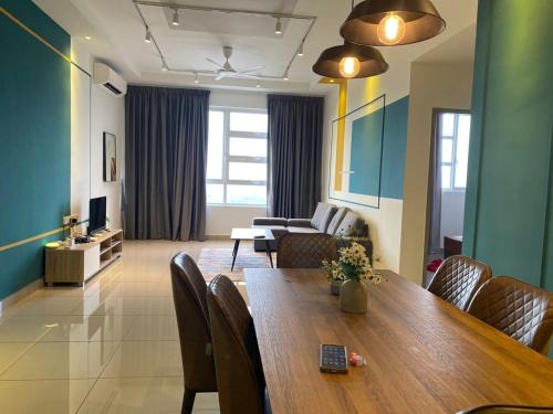 Kajang Apartment | Alwafiqah Palmyra Condo 3 Bedroom- With Netflix & Wifi near Bangi, Kajang, Nilai,Putrajaya, KLIA