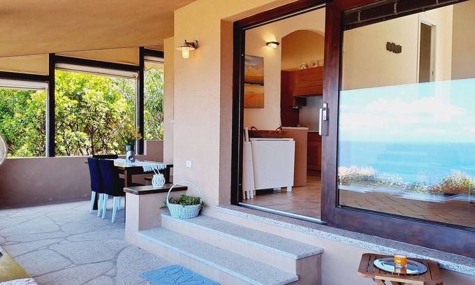 Costa Paradiso Villa | Amalthea: wellness villa, private spa, Jacuzzi, WiFi 8 guests IUN Q9493