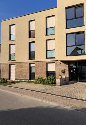 Rheinhausen Apartment | AMAO Sepia - 86 m2 Apartment - Balcony - King-Size Beds - Free Parking - Near Europa-Park