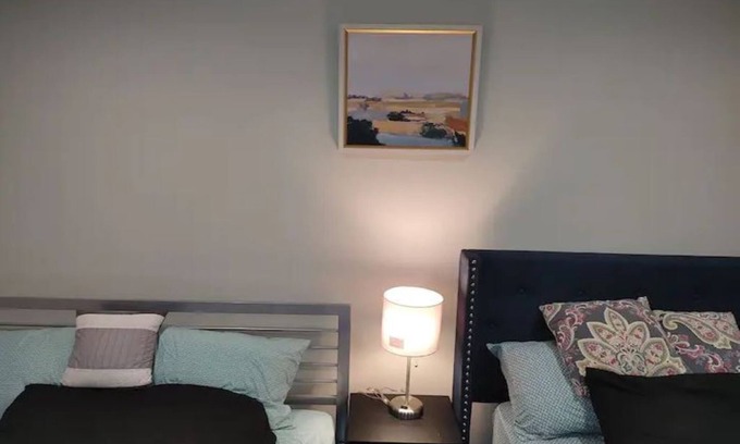 North Brunswick House | Amazing non smoking double bed apartment.