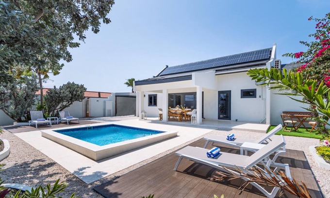 Kudawecha Villa | Amazing 3BR2BA Villa w/Prvt Pool in Great Location