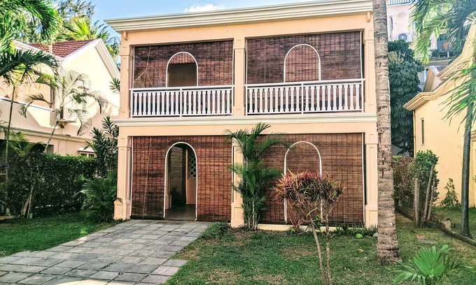 Flic-en-Flac Villa | Amazing 4 bed 3 bath beachside villa in gated community