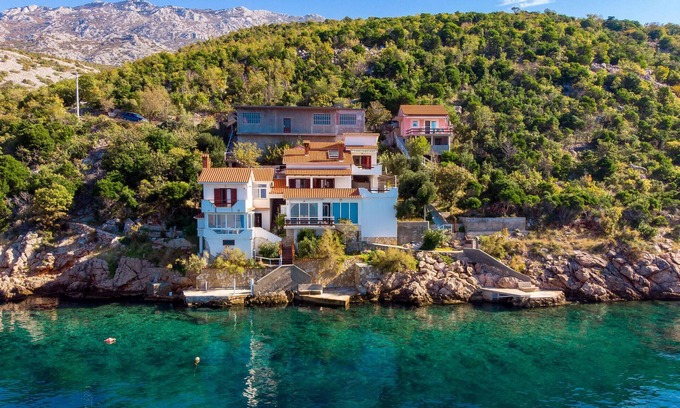 Stinica Apartment | Amazing apartment in Jablanac with WiFi