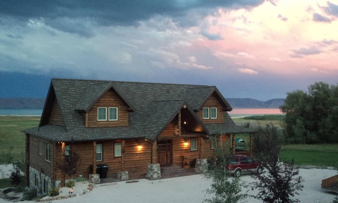 St. Charles Cabin | Amazing Beachfront Lodge at Bear Lake w/theater