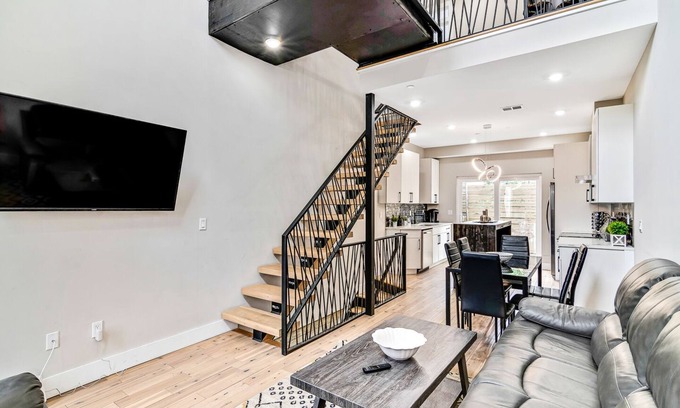 South Philadelphia House | Amazing Duplex w/2x Roofdeck - 8BR/6BR