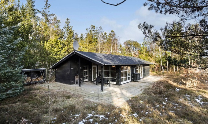 Skiveren House | Amazing home in ålbæk with sauna