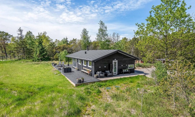 Aalbaek House | Amazing home in ålbæk with kitchen