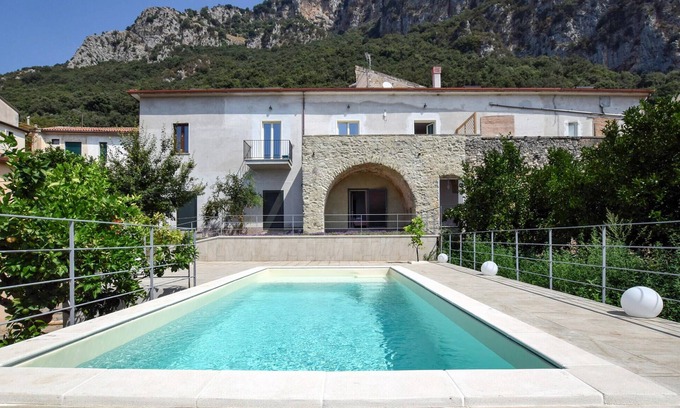 Giungano House | Amazing home in Giungano with WiFi
