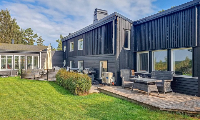 Mellerud O House | Amazing home in Köpmannebro