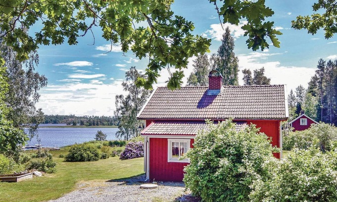 Kopmannebro House | Amazing home in Köpmannebro with WiFi