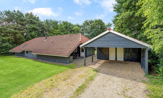 Jegum House | Amazing home in Oksbøl with kitchen