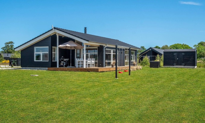 Marup House | Amazing home in Samsø with kitchen