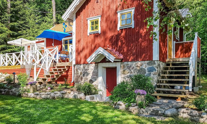 Sollebrunn House | Amazing home in Sollebrunn with WiFi