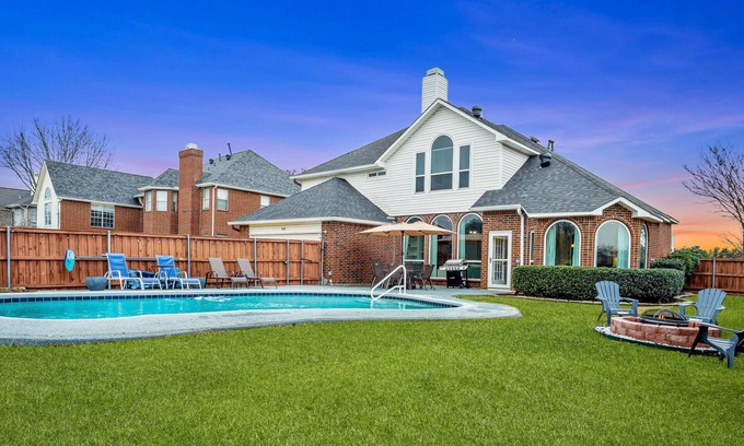 Rowlett House | Amazing Pool Home near Laken