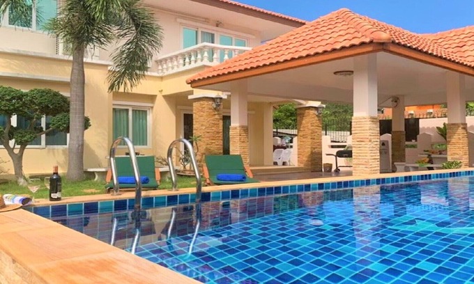 South Pattaya Villa | Amazing Pool Villa in Pattaya center & walking street & warm hospitality