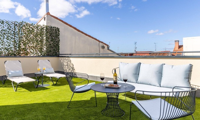 Barrio de La Latina Apartment | Amazing private terrace (Latina Toledo atico II)