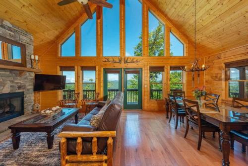 Wolf Laurel House | Amazing VIEWS Hot Tub Pool Table Fireplace