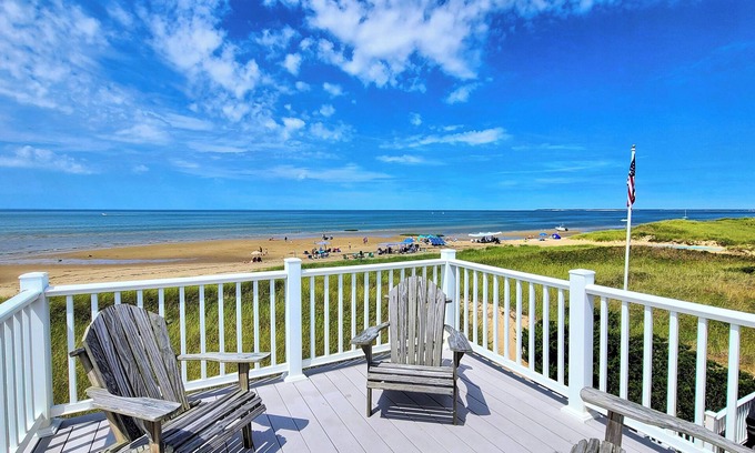 North Eastham House | Amazing Waterfront 4BD-Central Air, Rooftop Deck, Right on the Beach
