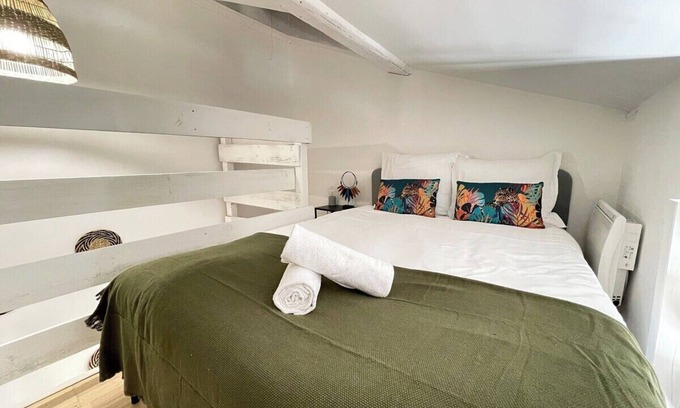 Menpenti Apartment | Amazonia Center