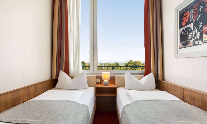 Passau Hotel | Amedia Express Passau Trademark Collection by Wyndham