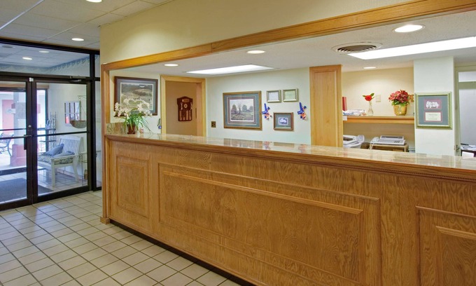 Grenada Hotel | Americas Best Value Inn Grenada
