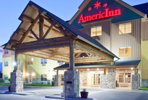 Fargo Hotel | AmericInn by Wyndham Fargo Medical Center