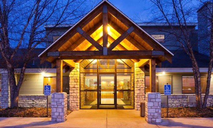 Princeton Hotel | AmericInn by Wyndham Princeton MN