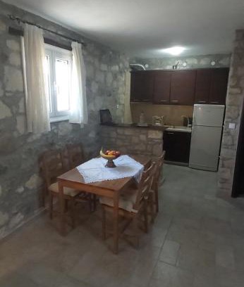 Goudhouros House | Amnesea Stone House