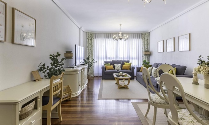 Getxo Apartment | Amplio y Elegante en Las Arenas