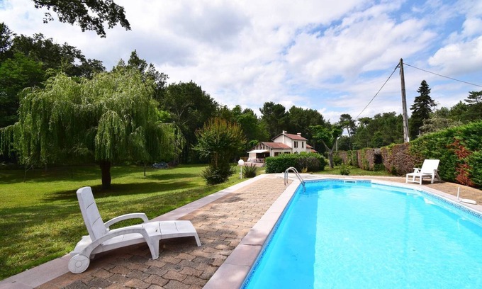 Reaup-Lisse House | Ancienne gare en pleine nature avec piscine privée
