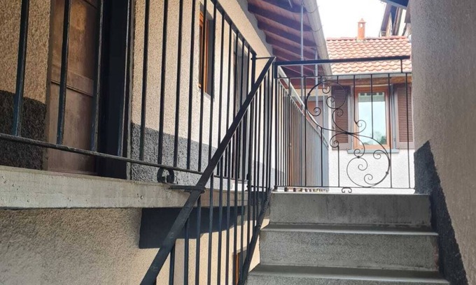 Cuveglio Apartment | Ancient Blue Court